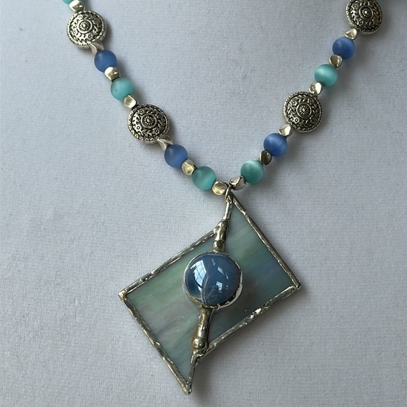 Unique Beaded & Glass Necklace - Picture 8 of 9